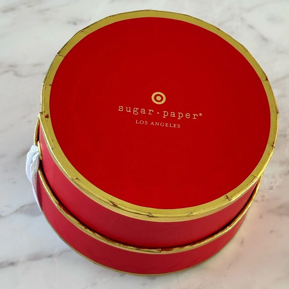 Sugar Paper Los Angeles Mini Round Red Gift Box